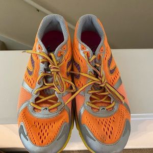 Newton Gravity IV size 9